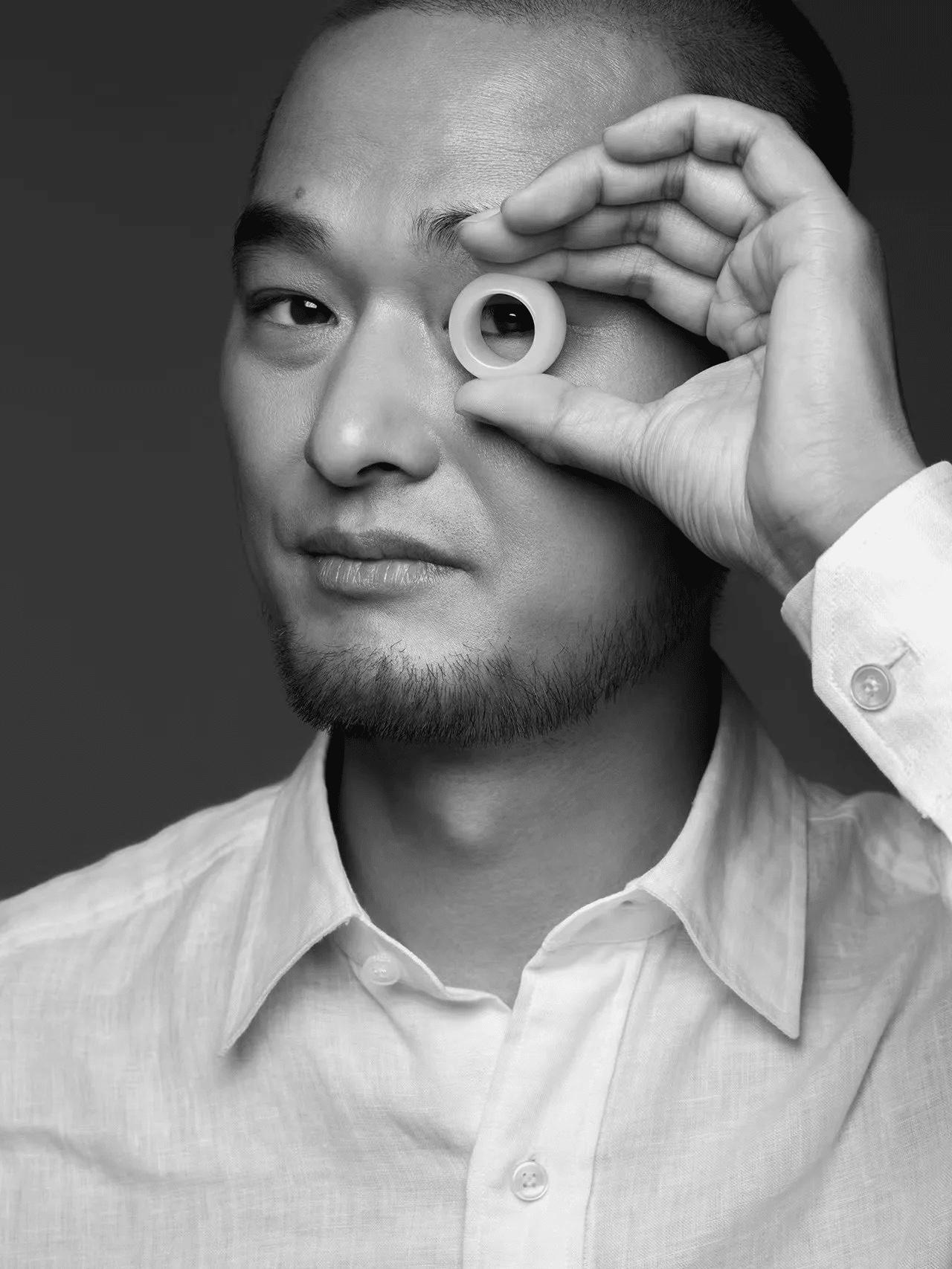 身家过亿的北京协和医学博士冯唐，近期一段关于社交的言论再次引爆网络。他劝人远离无