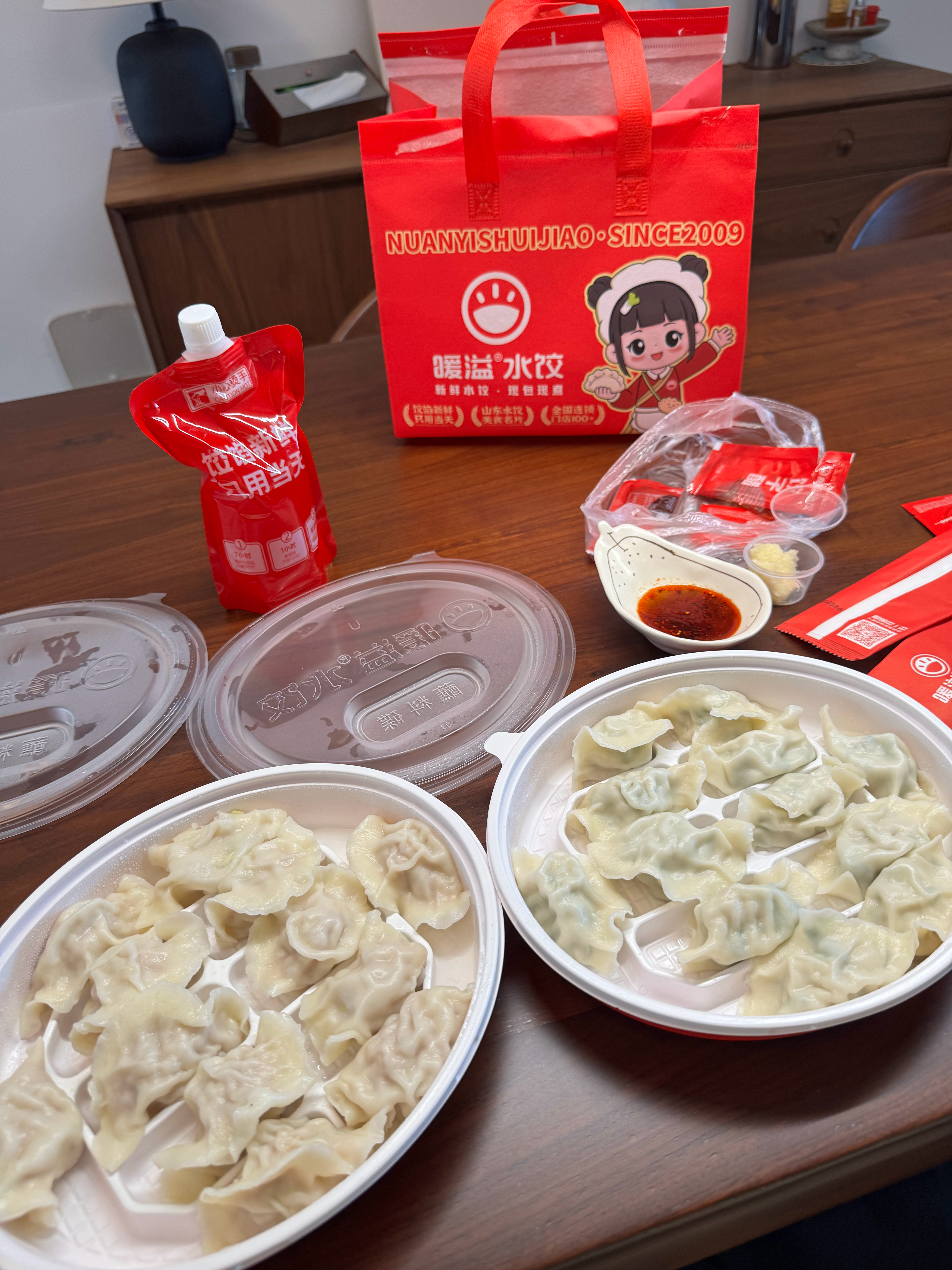 包装非常好 100 分，味道 60，皮太薄，没啥味。今天就吃了这一顿。 