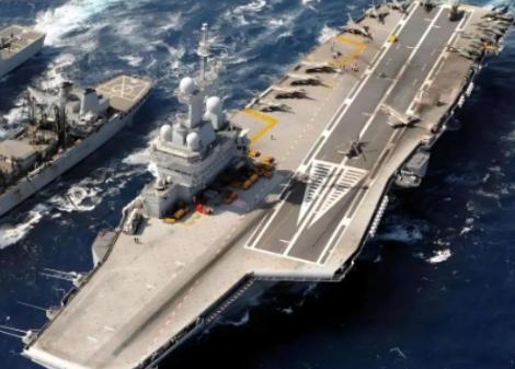 果然被我说中了！
 
法国突然宣布：
 
1月28日，法军参谋部宣布，“戴高乐”