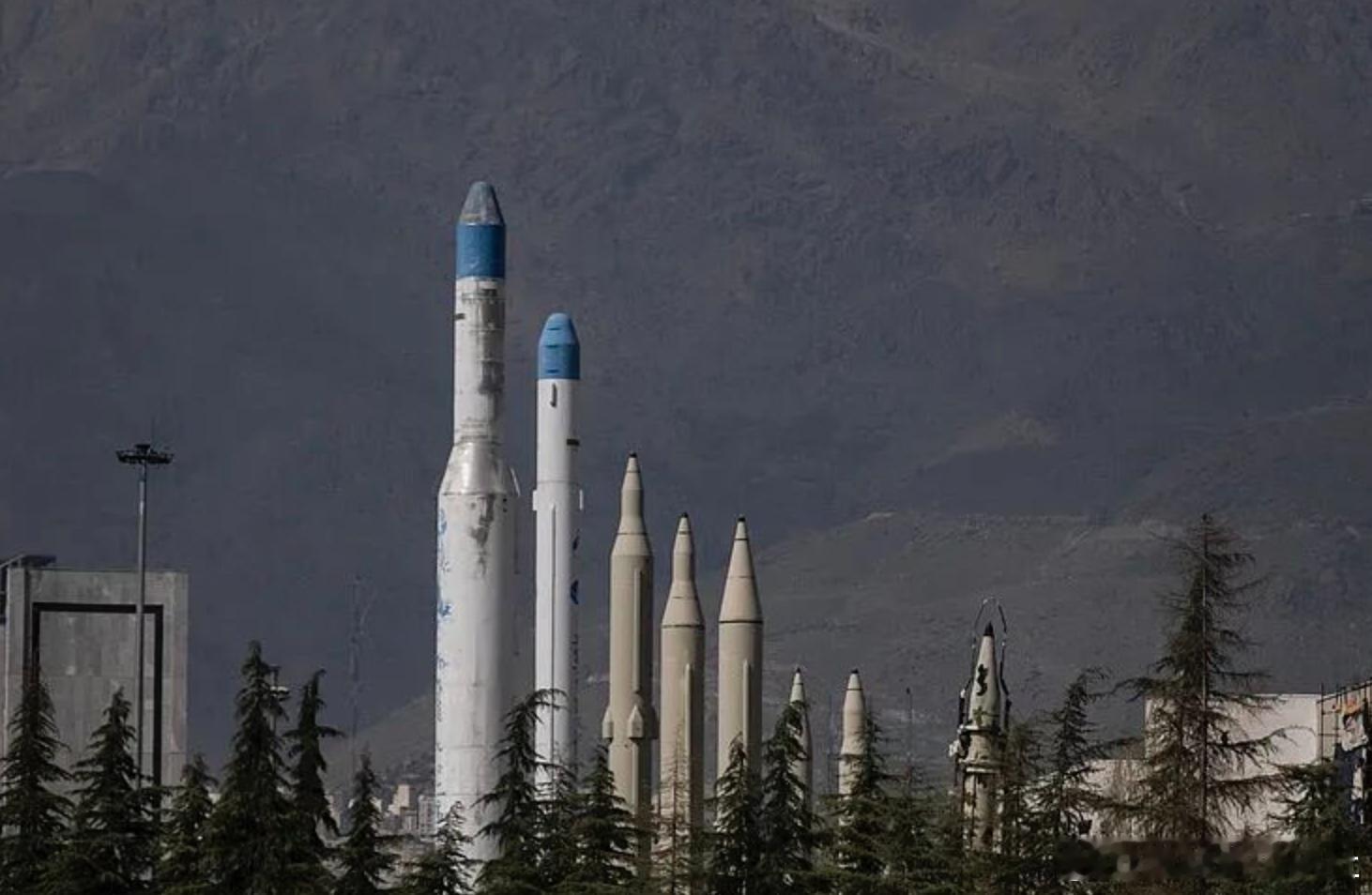 刚看到一个挺硬核的消息，伊朗国防部自己公布说，他们现在已经能造超过1000种武器