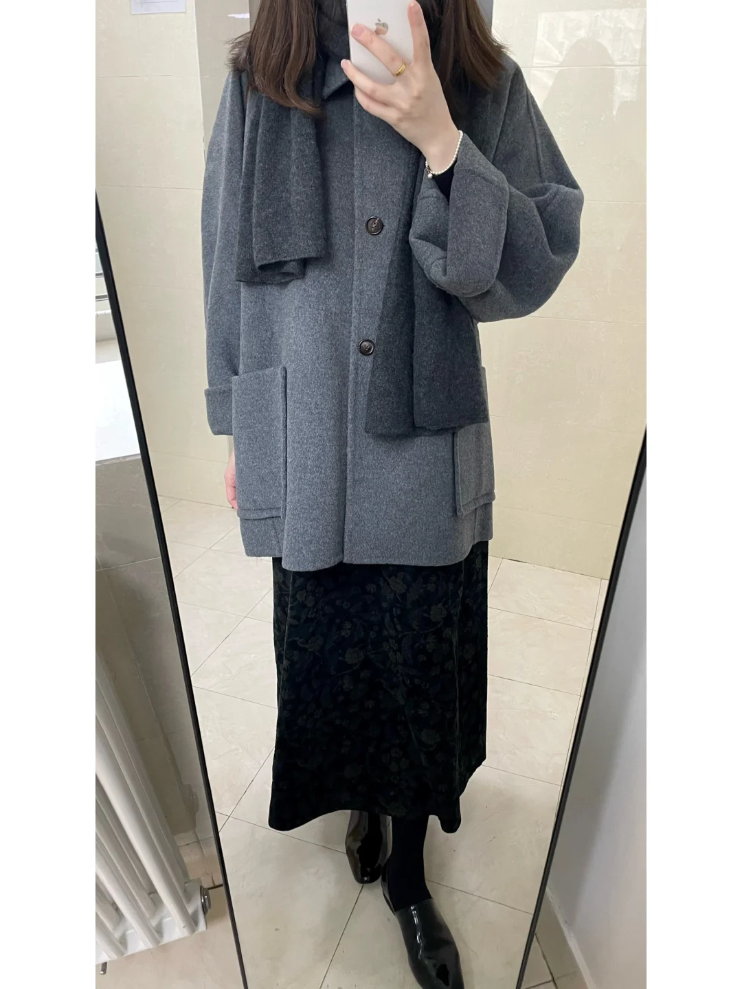 今天穿什么/通勤日的灰色outfit