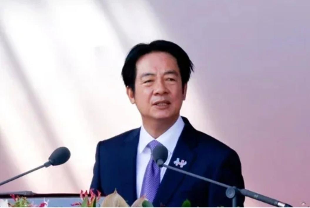 民进党当局还在做梦！特朗普刚警告“台独”，台外事部门就急着求通话！
 
5月18