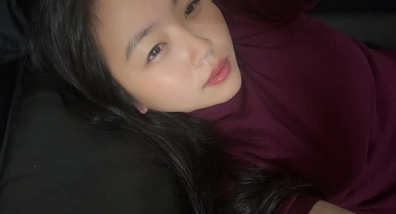 究竟要赚多少钱，人生还剩多少年，岁月沧桑了容颜，我已不是那少年，命运不会对谁可怜