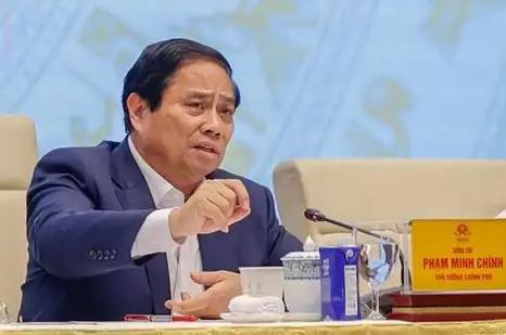 越南政坛的最后一块遮羞布，被彻底扯下来了！范明政的落选，标志着越南维持了数十年的