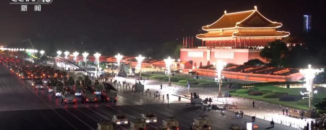 这次大阅兵结束之后，谣言肯定就会自动得到澄清的！当他们看到，真正的灭国武器一件一