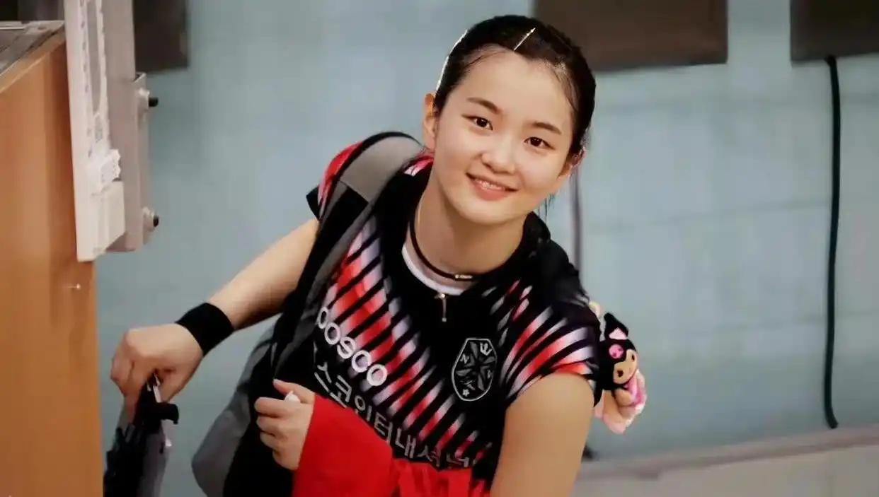 看亚洲杯孙颖莎vs韩国金娜英，莎莎实力依旧无解，稳稳晋级！不得不说，这位韩国小将