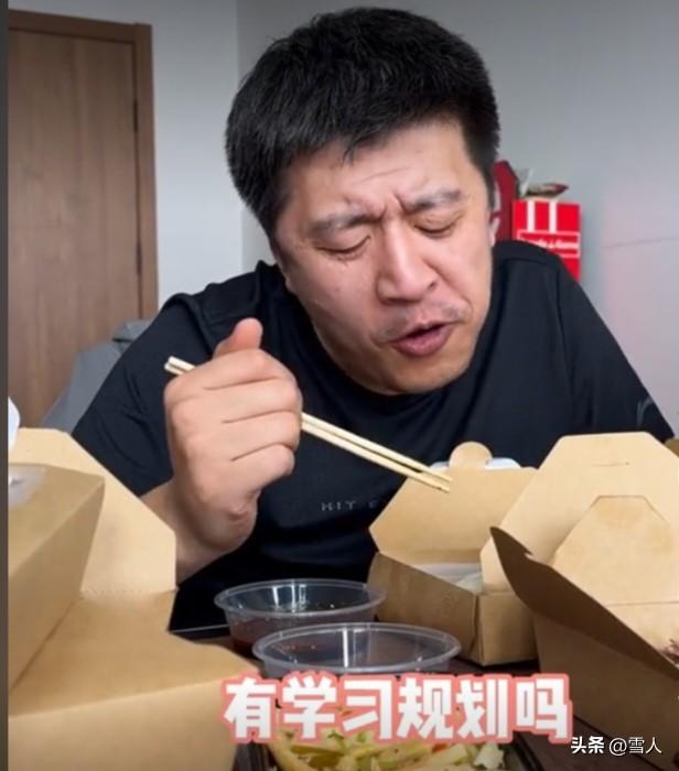 张雪峰41岁就离世对升学规划行业影响有多大：笔者个人看法，对高考志愿填报、考研规