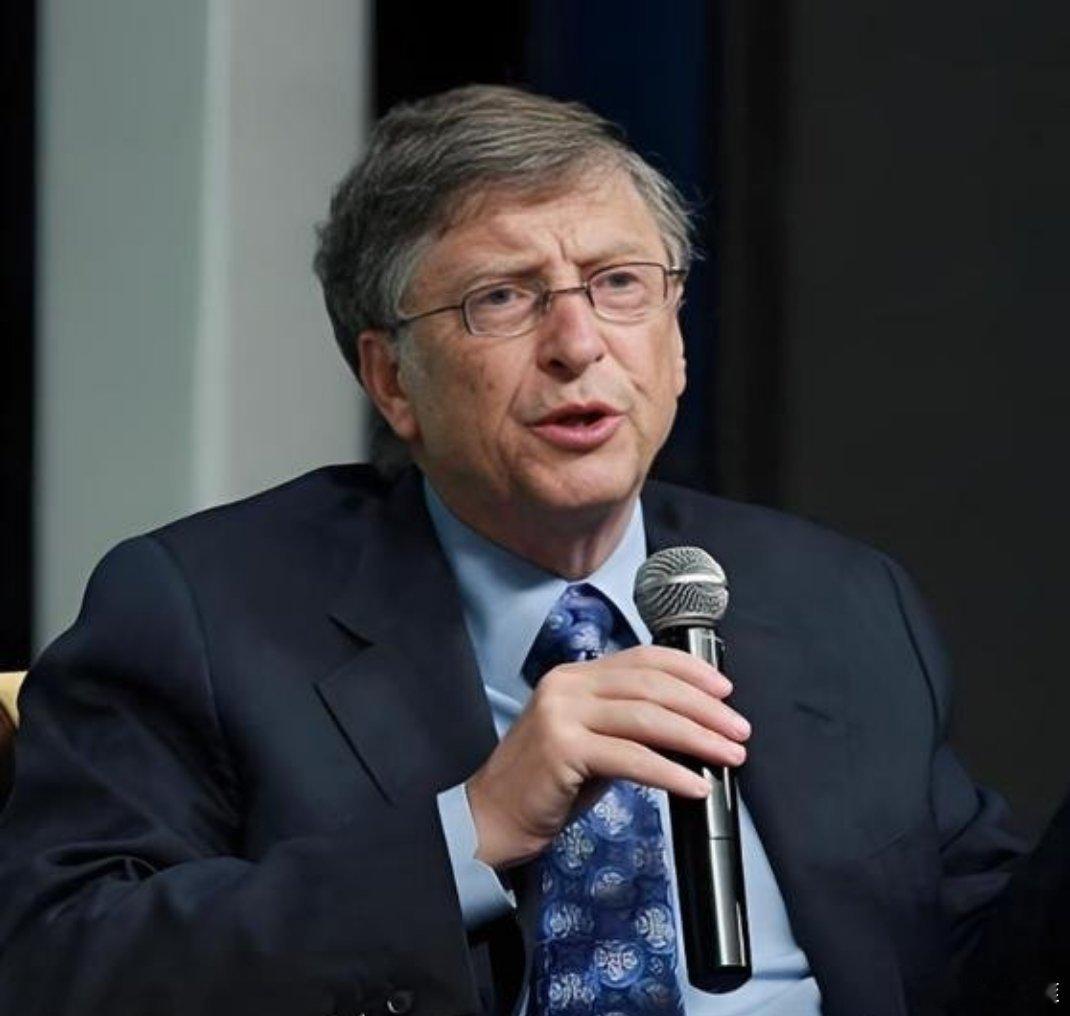 比尔盖茨被曝是裸体夜店常客万万没想到，比尔盖茨、霍金竟然也塌房了。。。 比尔盖茨