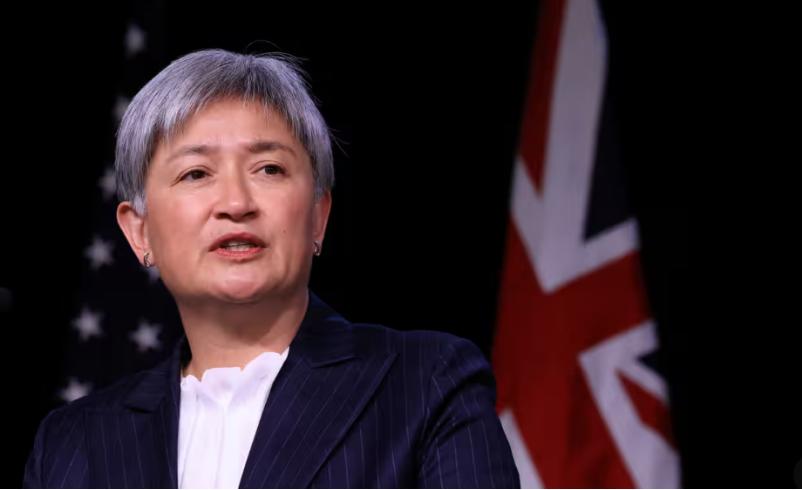 7月6日，澳大利亚外长黄英贤公开指责中国。

7月6日，针对中国海军战略核潜舰已