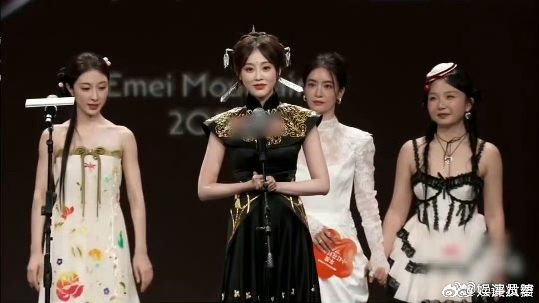 祝绪丹说在浪姐收获了很多被祝绪丹的乘风感悟整破防了😭从初舞台和风较劲的国风少女