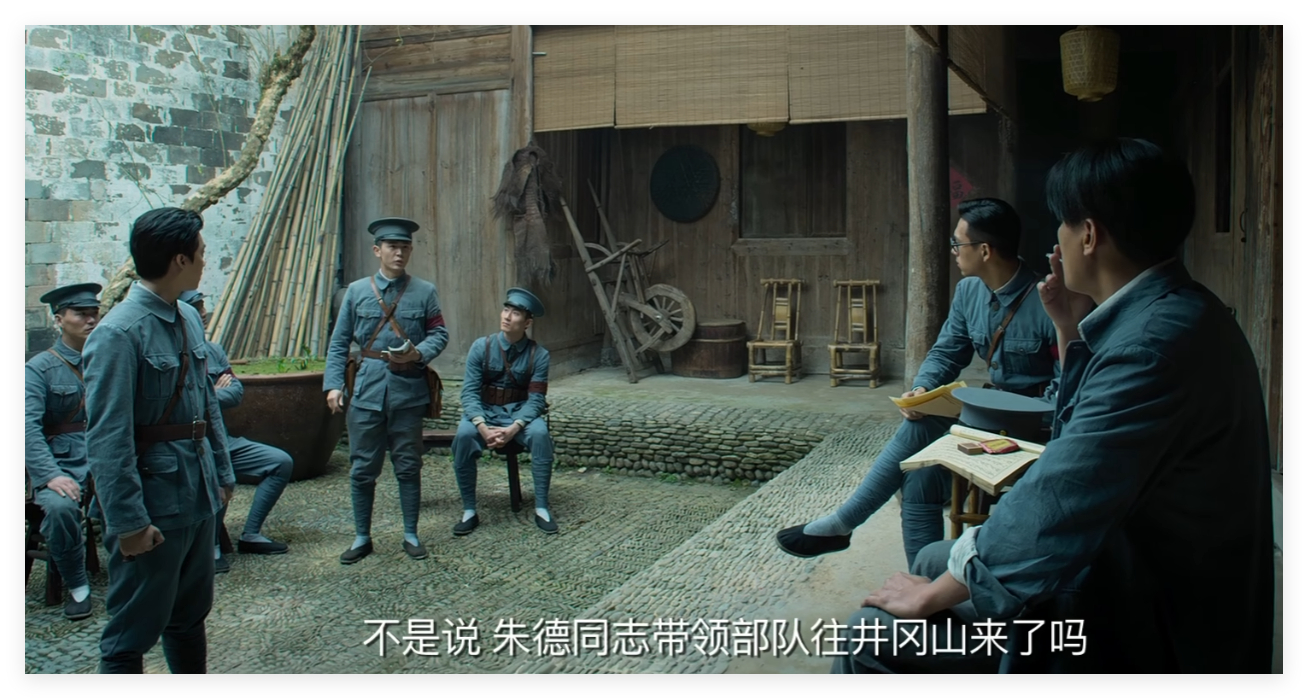 这是2017年的一部战争片。这部片子的服化道看的我心脏病都犯了。 