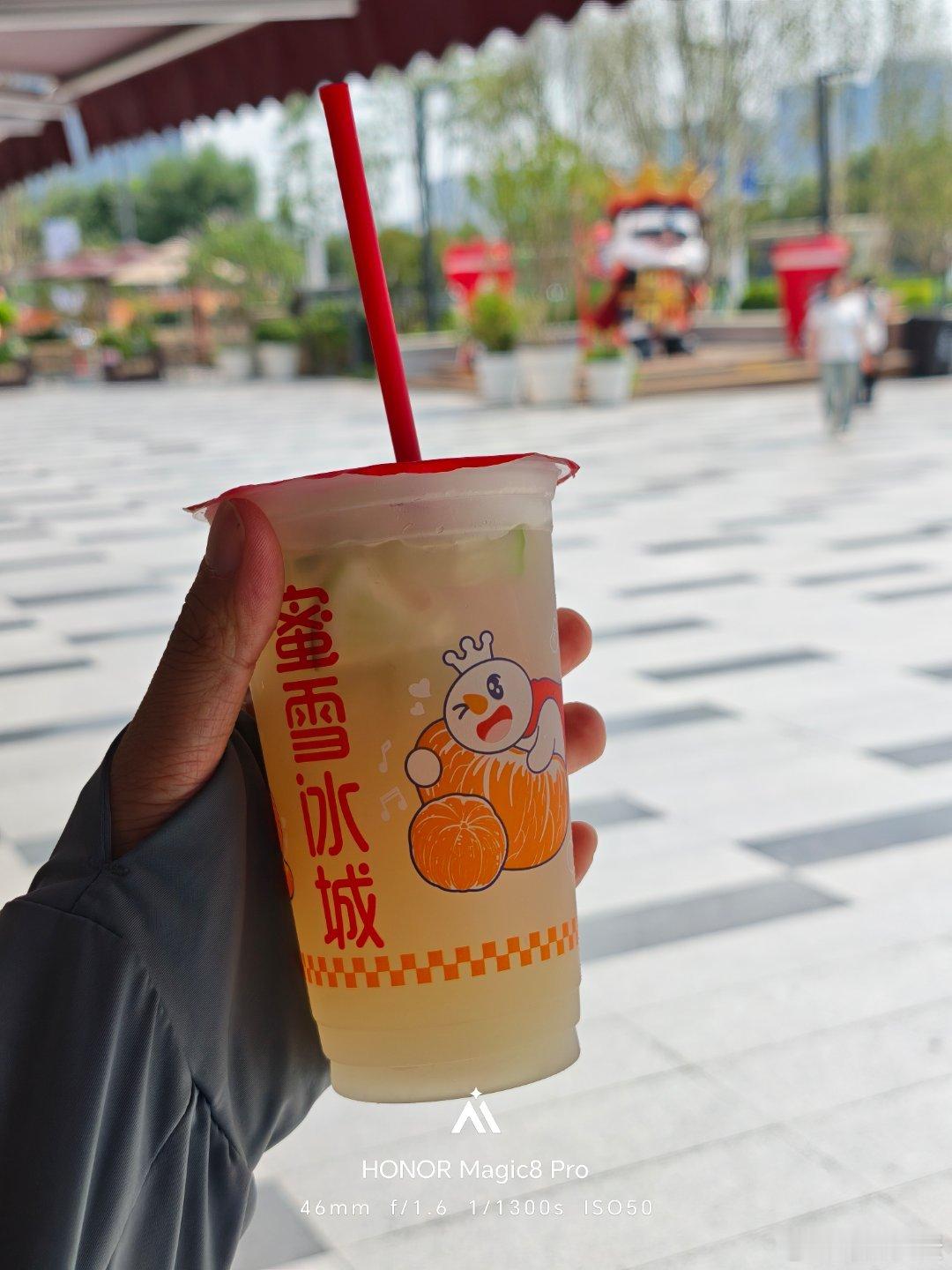 我宣布，郑州是中国最热的城市 郑州·蜜雪冰城(郑州)全球总部基地