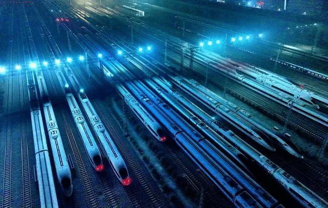 坐G1654次高铁像开盲盒！一边娃嗨玩一边人静休，春运出行太爽了

今年春运坐高