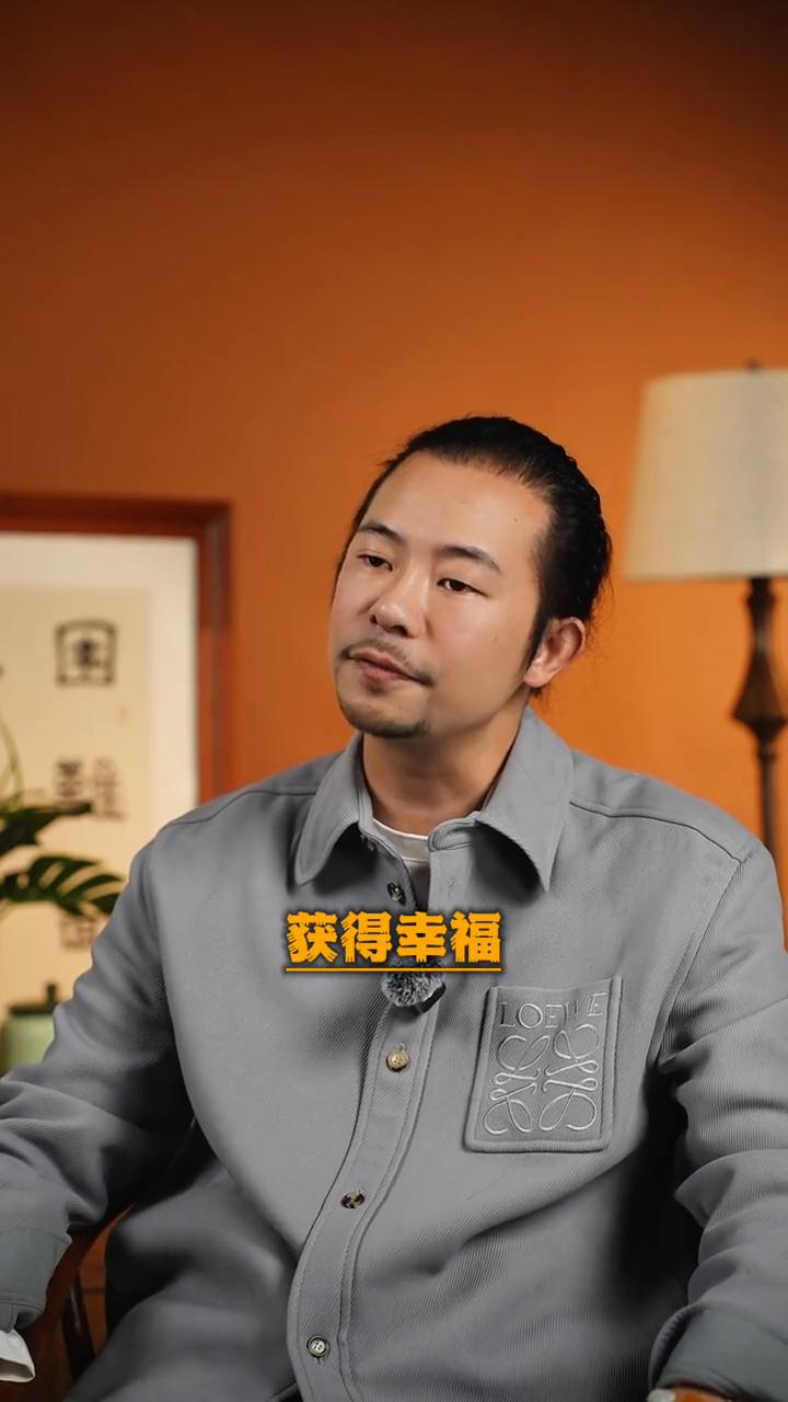 女人一定要跟人品干净的男人在一起，嘴上没脏话，心里没邪念，行为有底线，情感有边界