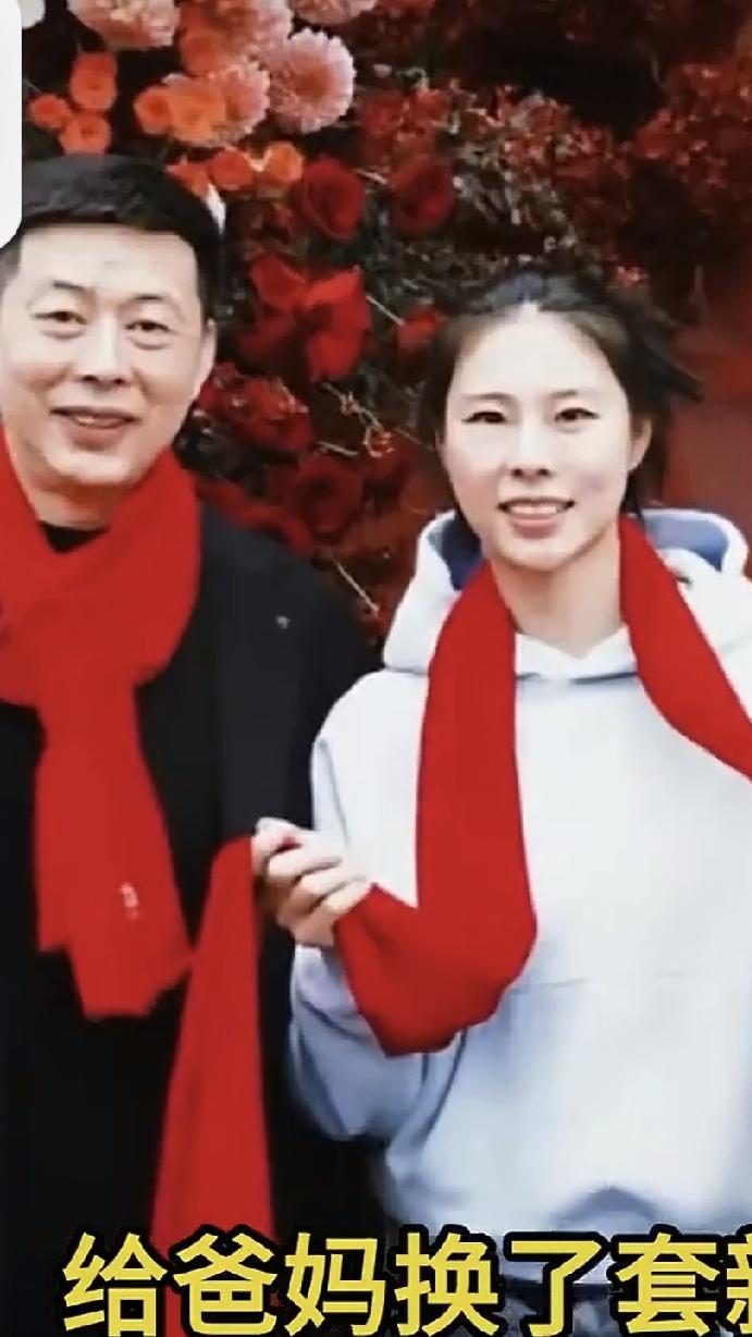 中国女篮王思雨有个好父亲，她父亲叫王家云，山东人在家里开了一个没挂牌的五金门窗加