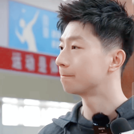 #马龙回应球迷喊巴黎见# 龙队巴黎见[太阳][太阳][太阳]#马龙[超话]##拼