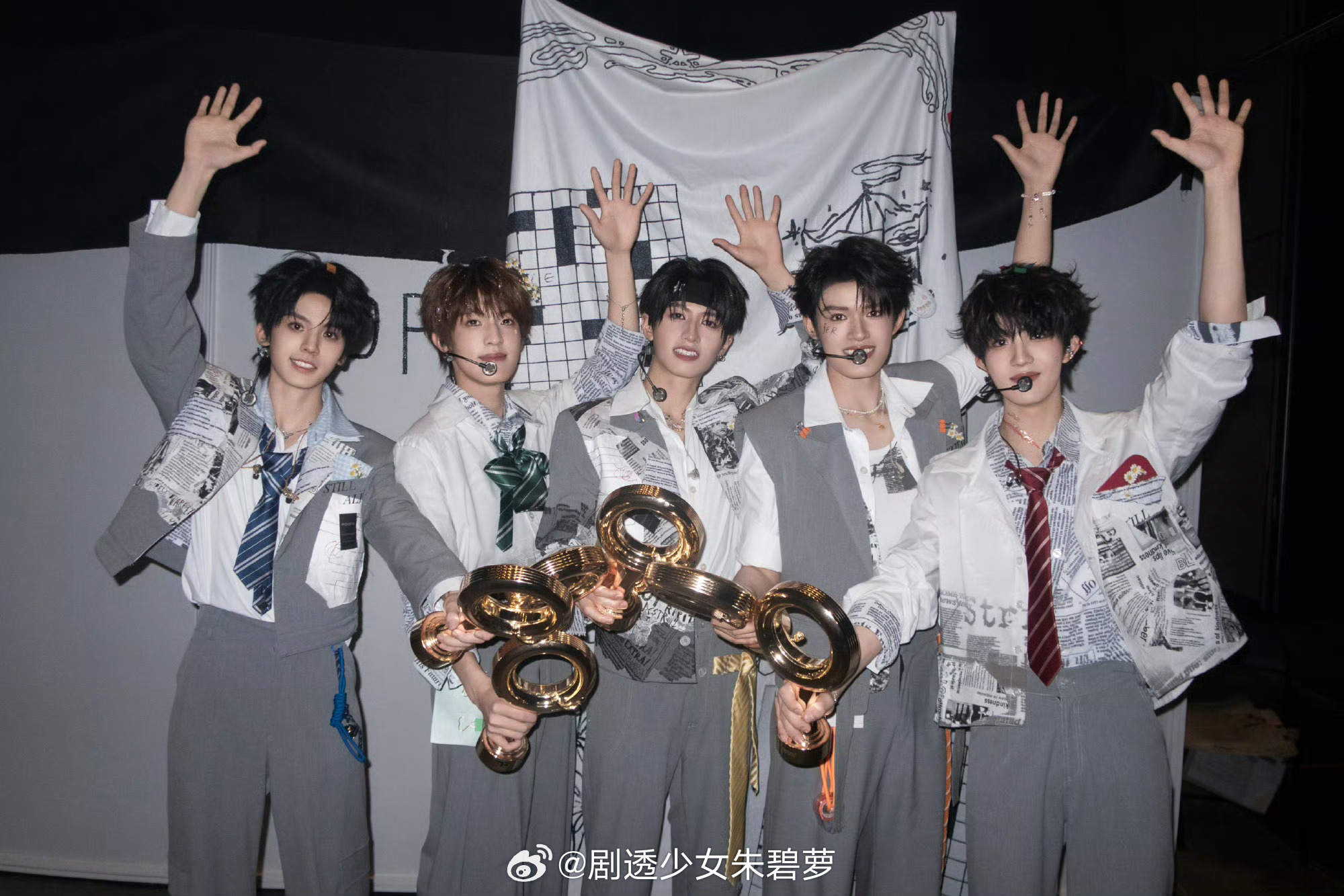 TOP澳门浪漫主义演唱会官宣TOP澳门浪漫主义演唱会官宣如约而至，浪漫即将启程?