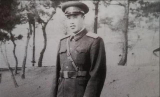 董师长回忆瓦弄战役3：老姜带队侦察，他长得像个农民却很有本事
 
这位被大家叫做