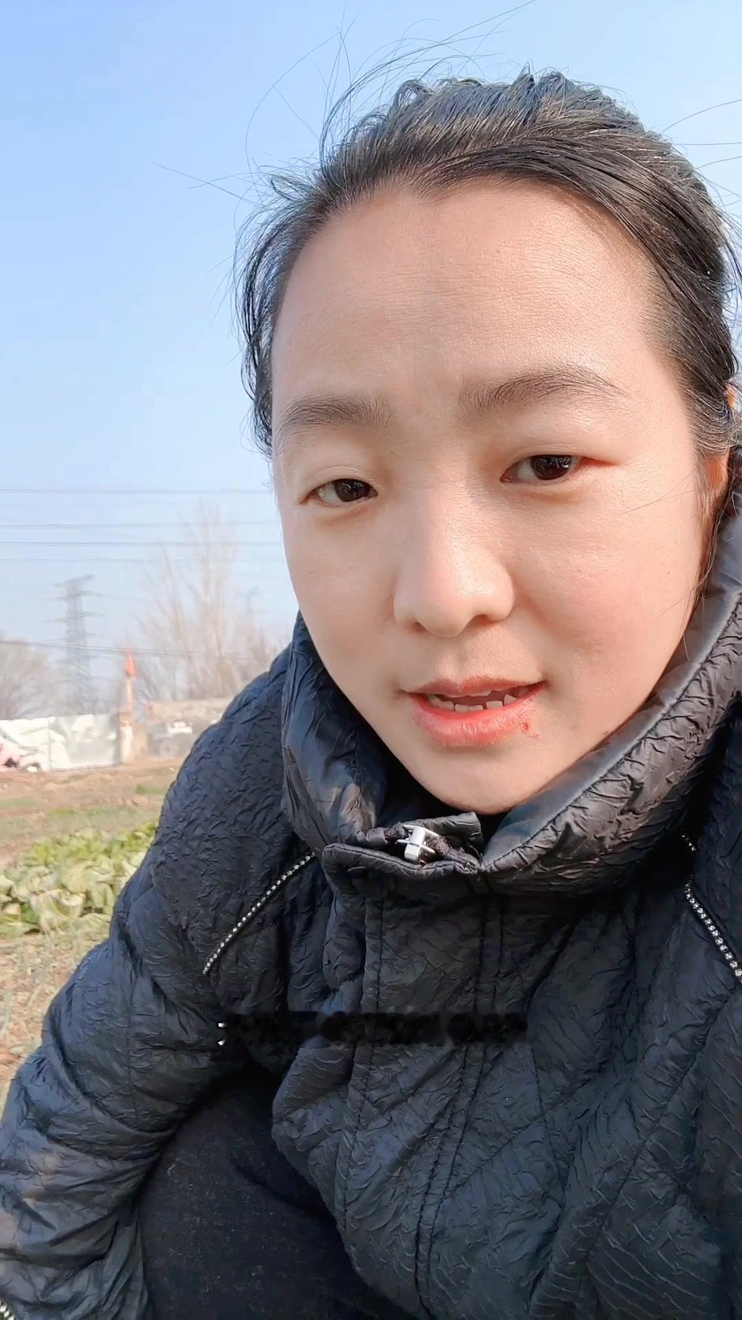 怎么剪大蒜不影响结蒜头？🍃之前一直直接拔大蒜，原来大错特错！直接拔会损伤根系，