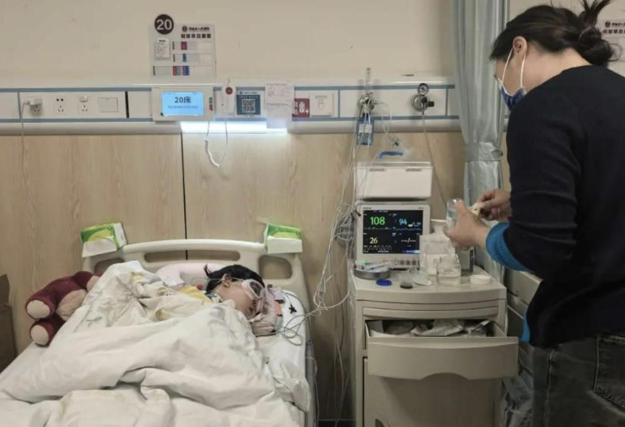 太气人了！201万能买回一个孩子的健康吗？
一个9岁的小女孩，本来活蹦乱跳的，就