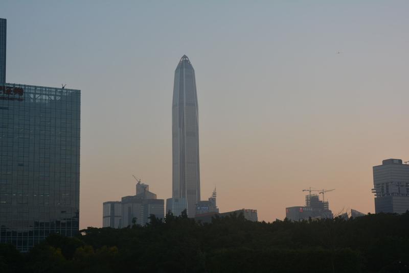 上上下下上下不易，诚邀下联平平安安平安幸福。