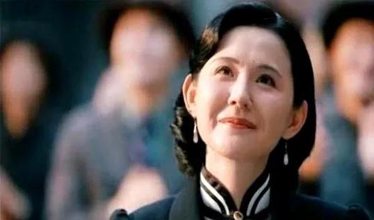 觉得《灼灼韶华》就是一部传奇剧，构思奇妙，趣味性很强，故事情节让人无法预测，正反