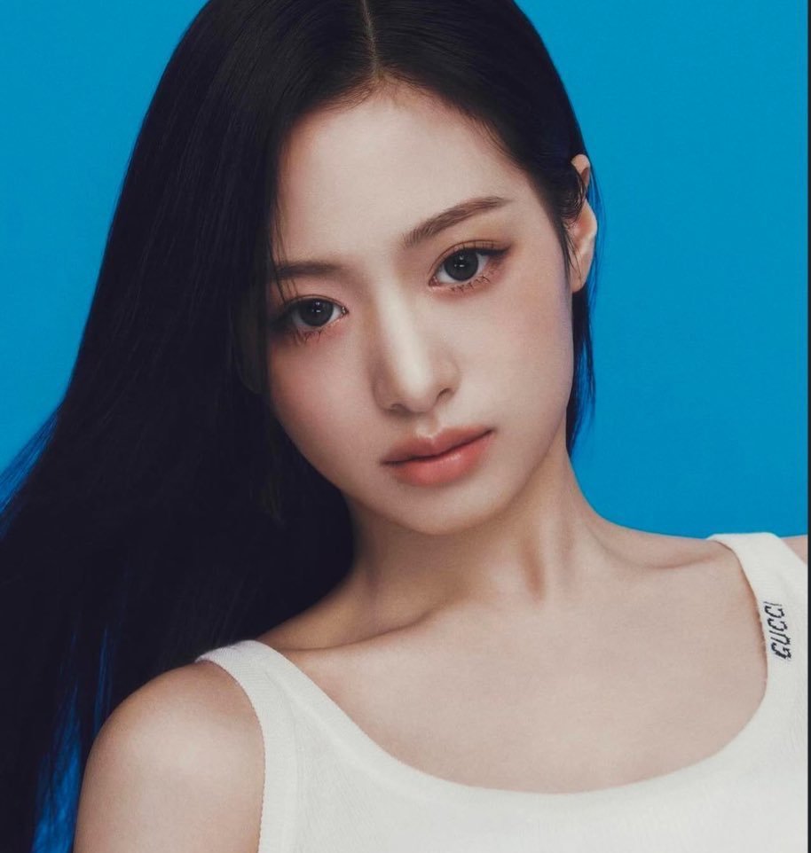 AHyeon[超话] “千万份目光变成照亮你的光”，Happy Birthday