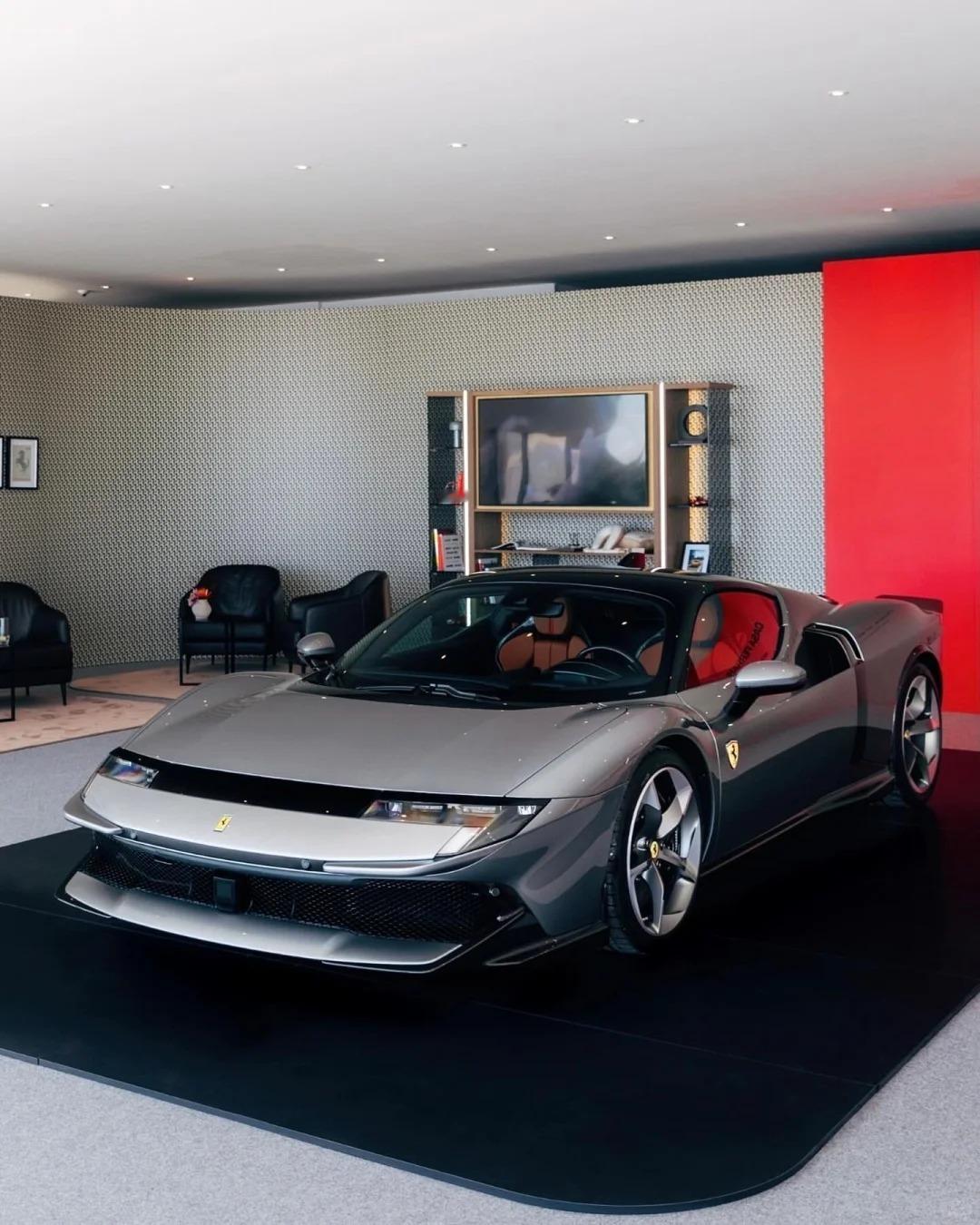 法拉利849有爱的吗？辨识度太高了车东车西