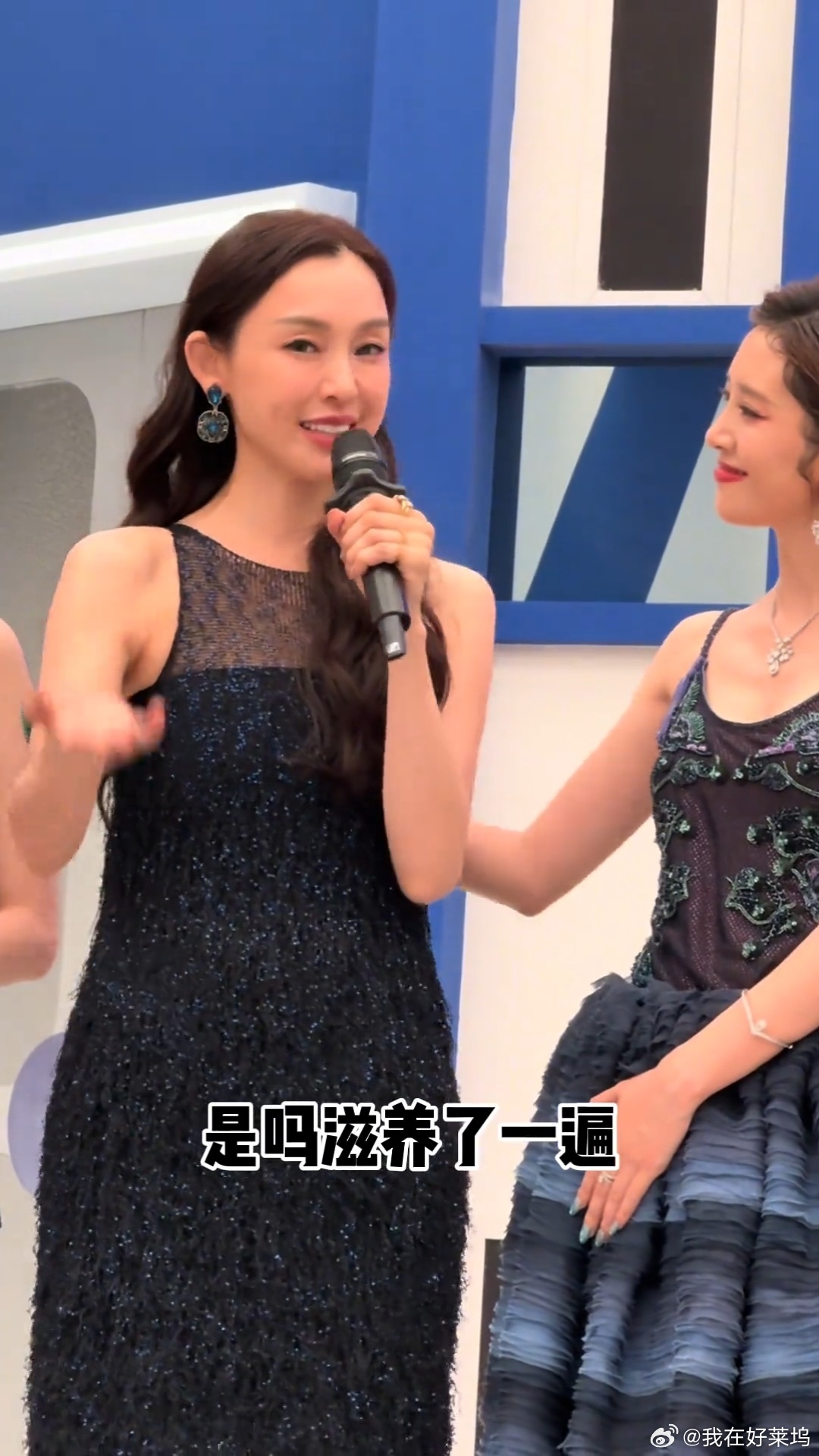 乘风把范玮琪重新养了一遍朝夕相伴的集体日常，一次次并肩备战舞台，乘风潜移默化重塑