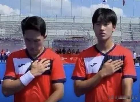 日本亚运会又闹笑话，
韩国队比赛的时候，
现场却放起了朝鲜国歌，
听的韩国队员一