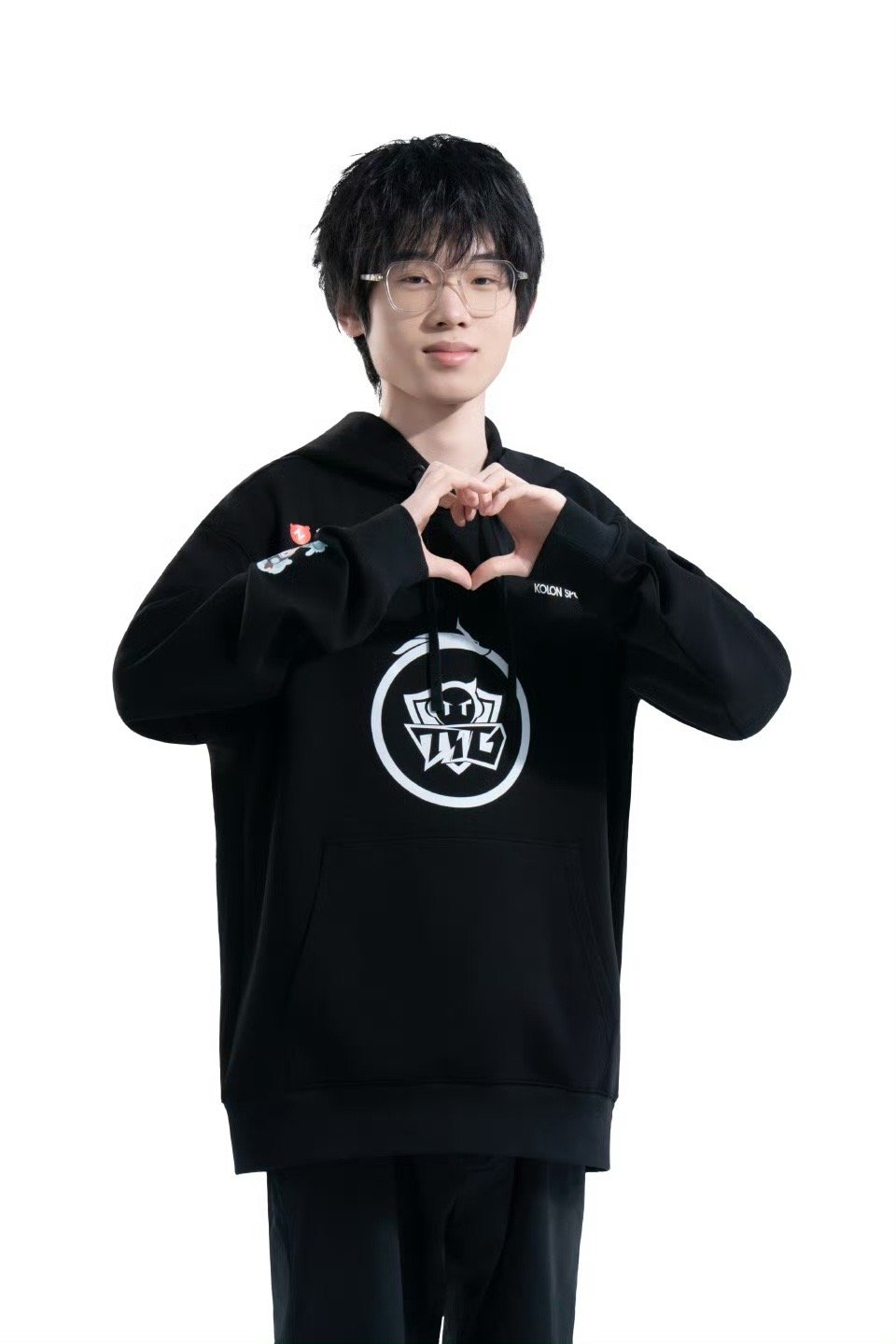 KPL王者荣耀职业联赛 热门明星电竞选手 队服造型大公开，你pick哪个小哥哥呢