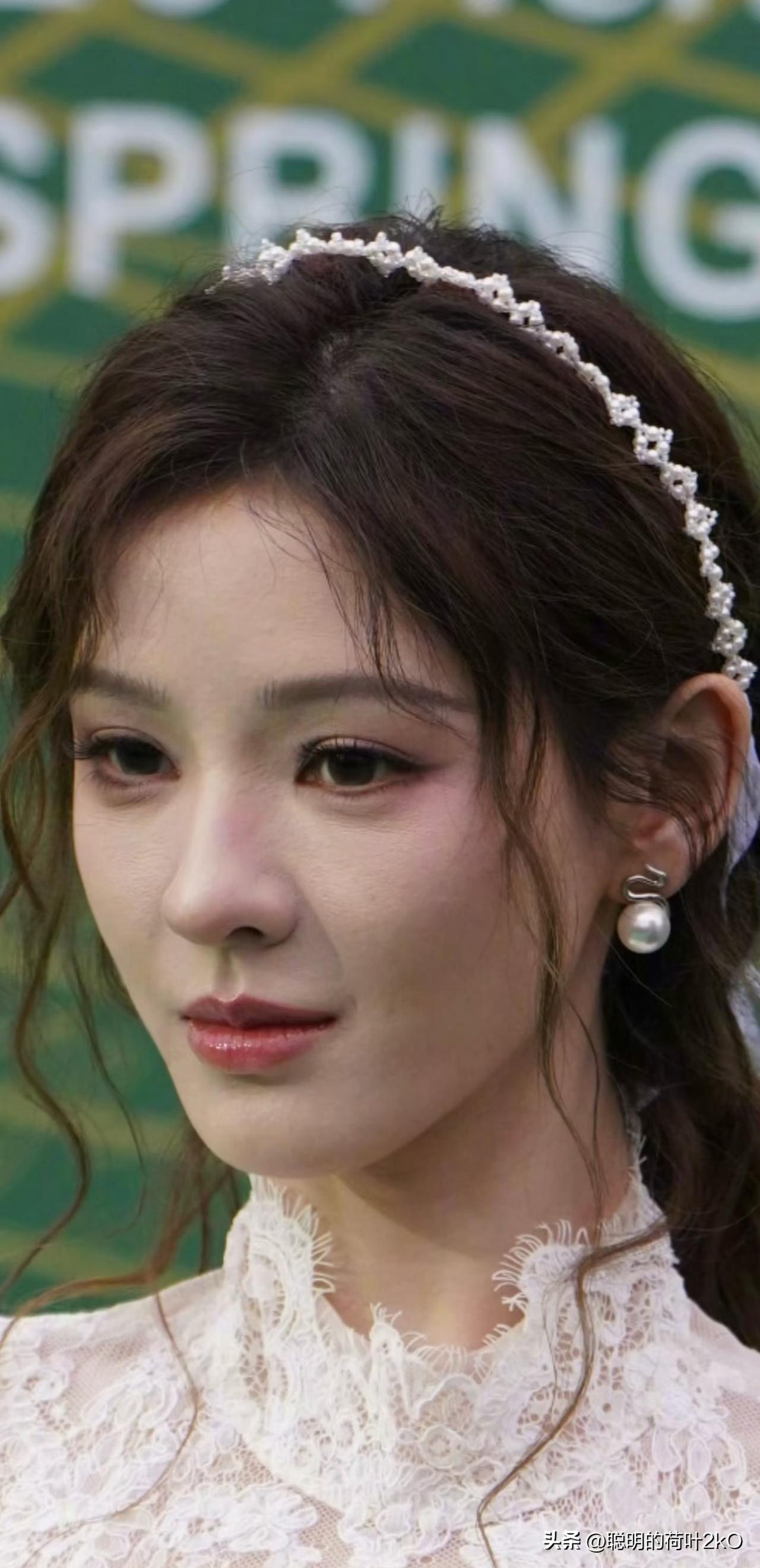 张予曦 清透又显贵气