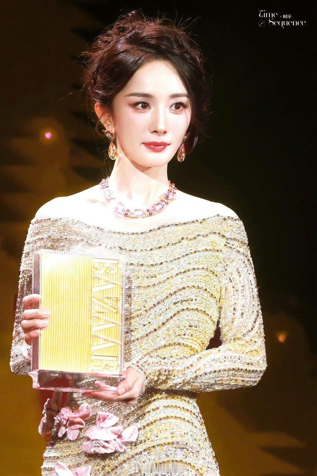 杨幂[抱一抱][舔屏][爱你][爱你][爱你][爱你][爱你][爱你][舔屏]杨