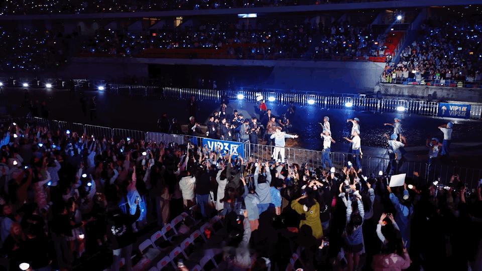 差点拍到王源都心脏漏跳了，真不敢想拍到了是什么感觉 