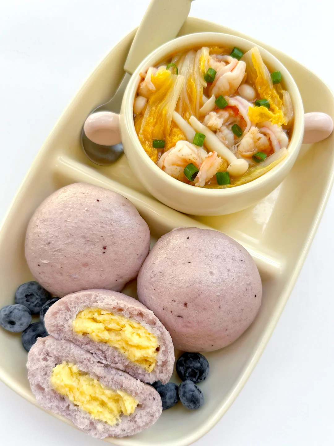 小朋友的早餐🫐蓝莓奶黄包🍤上汤娃娃菜