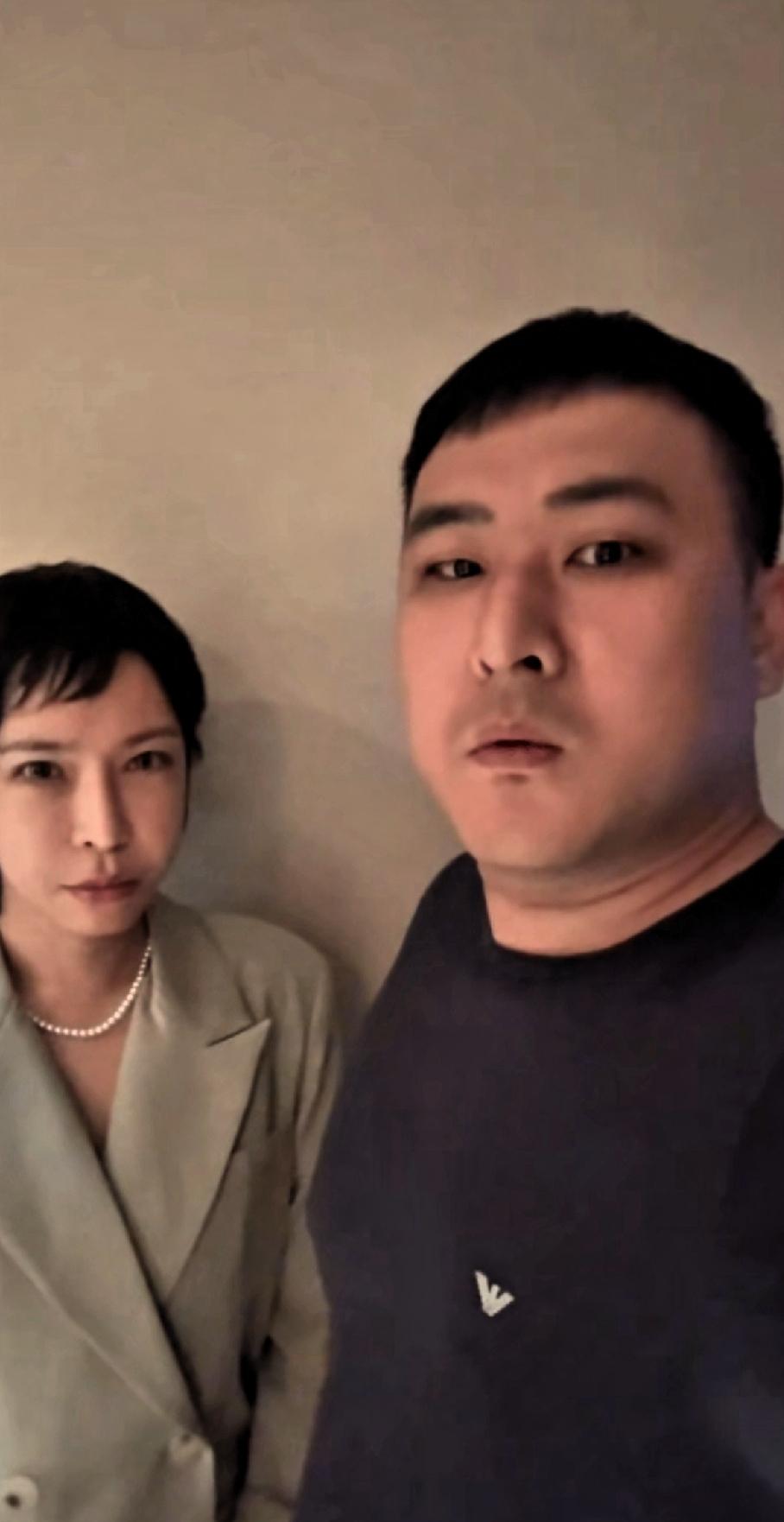 妥妥的逆天改命啊！
一个长得像高市早苗，一个长得像石破茂。绝了[捂脸]
天津一位