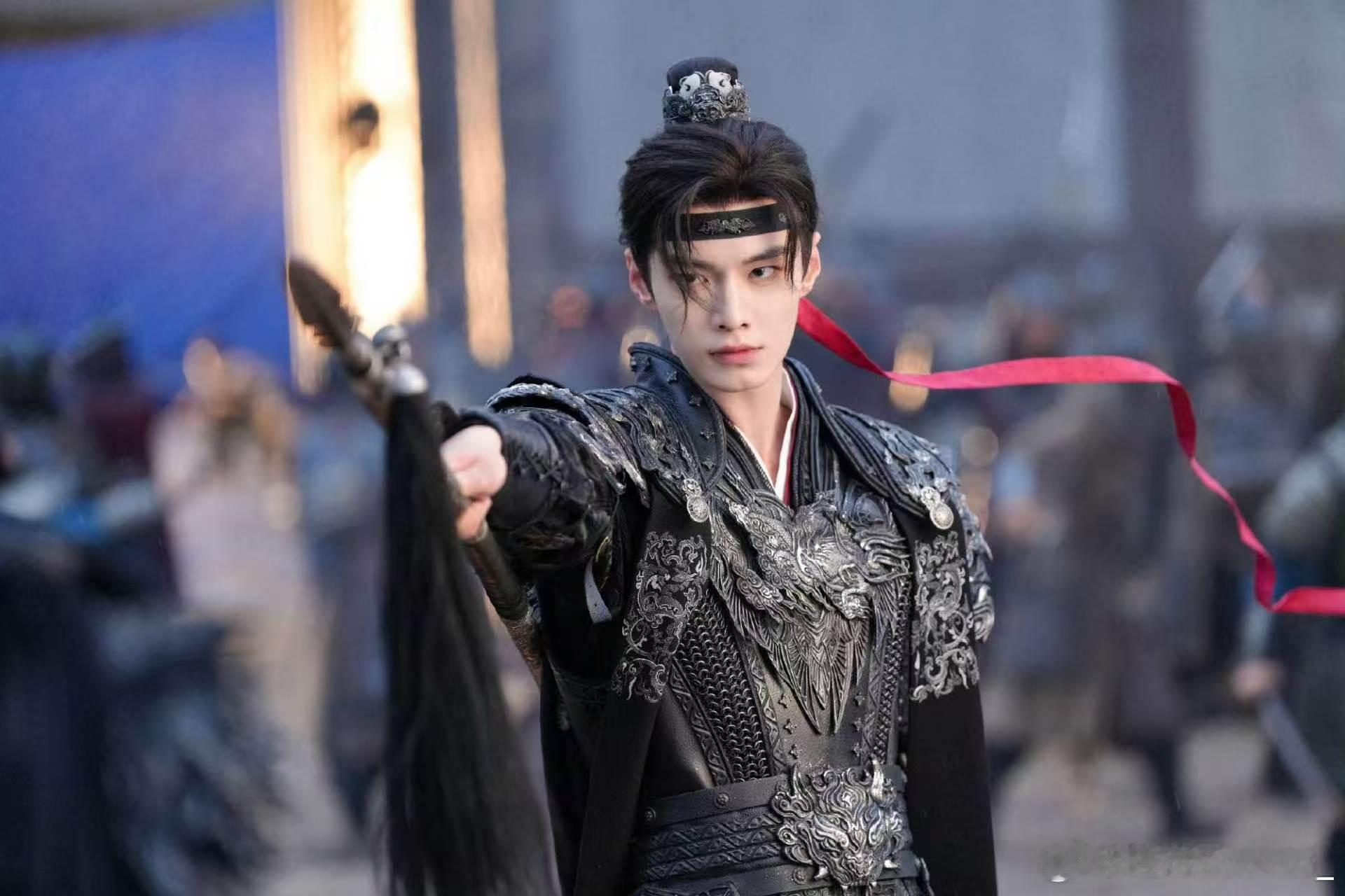 何与百花杀演绿茶何与百花杀演绿茶看完百花杀被何与圈住！萧华雍表面三步一喘体弱多病