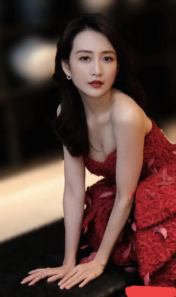 宅男女杀手王欧，美到家了。