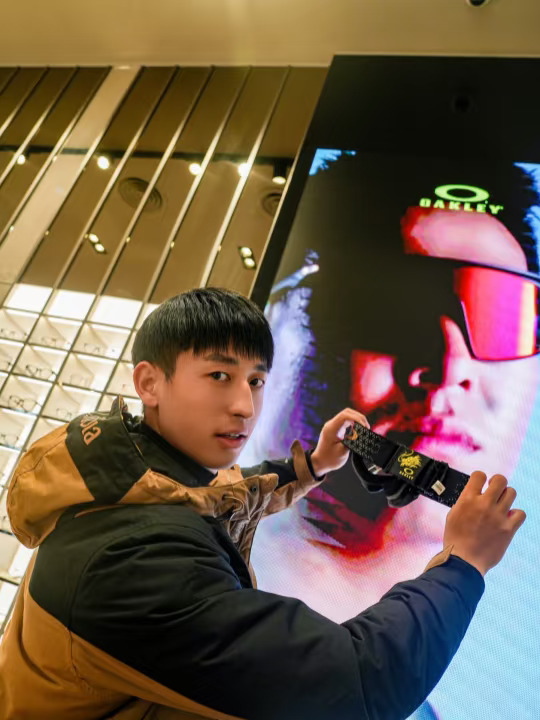 趁热打铁 天冷滑雪