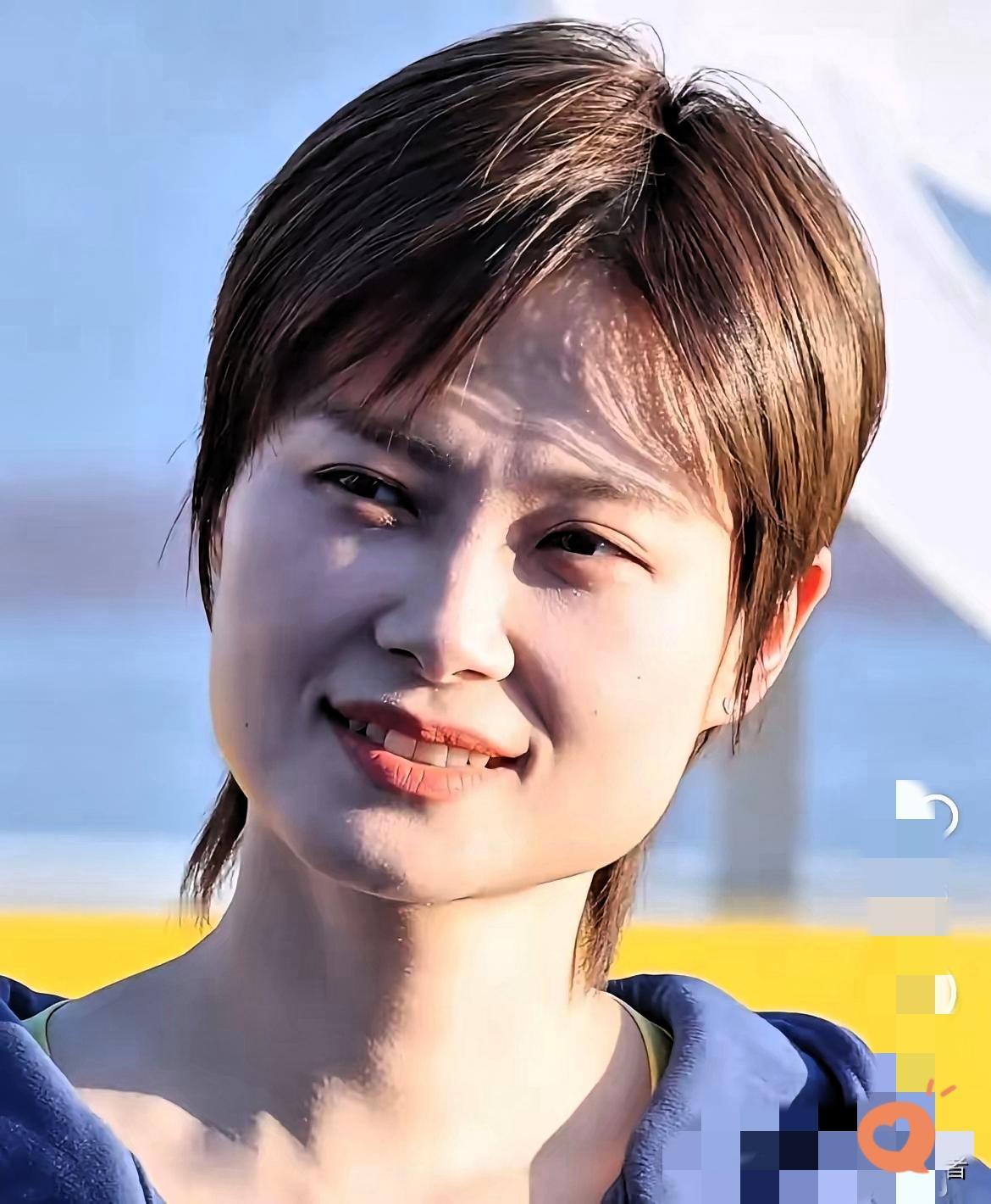 一觉睡醒刷爆热搜！李宇春这波“火了20年”的热度，真不是娱乐圈随随便便谁都能扛住