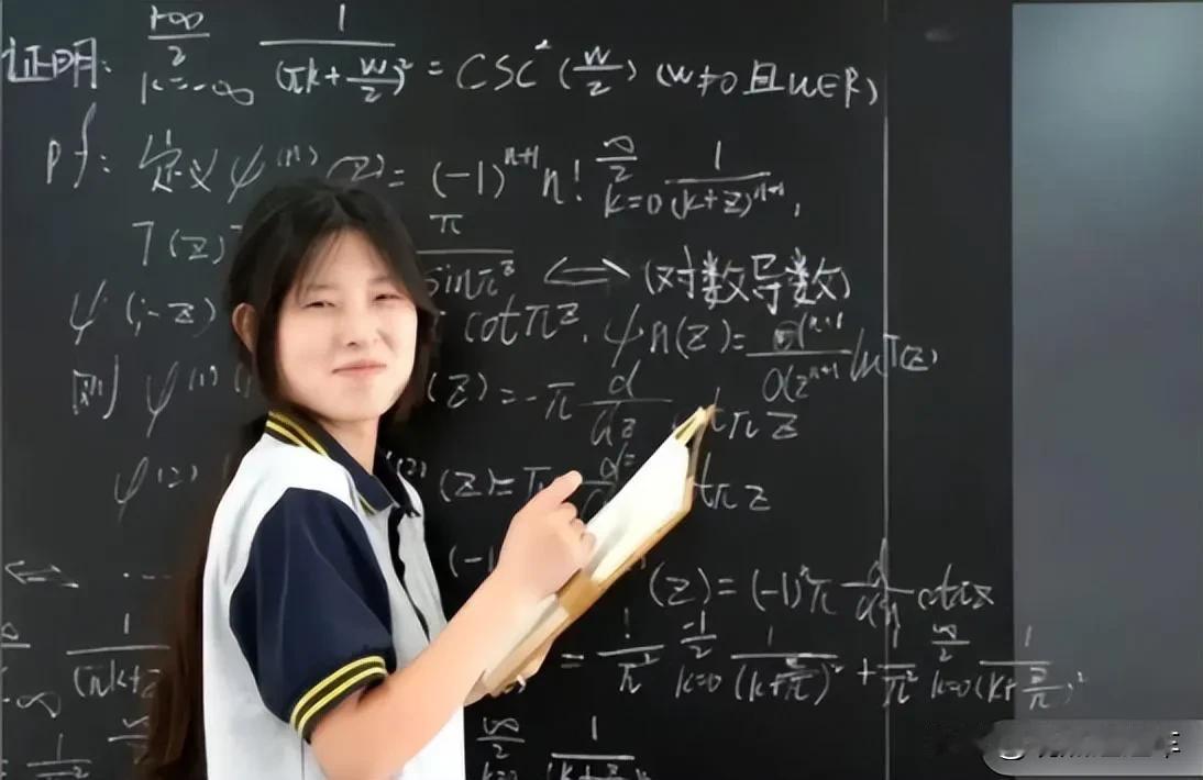 #姜萍考试造假了吗# 最近网上炒得火热的“姜萍考试造假”事件，让人心里直打鼓。这