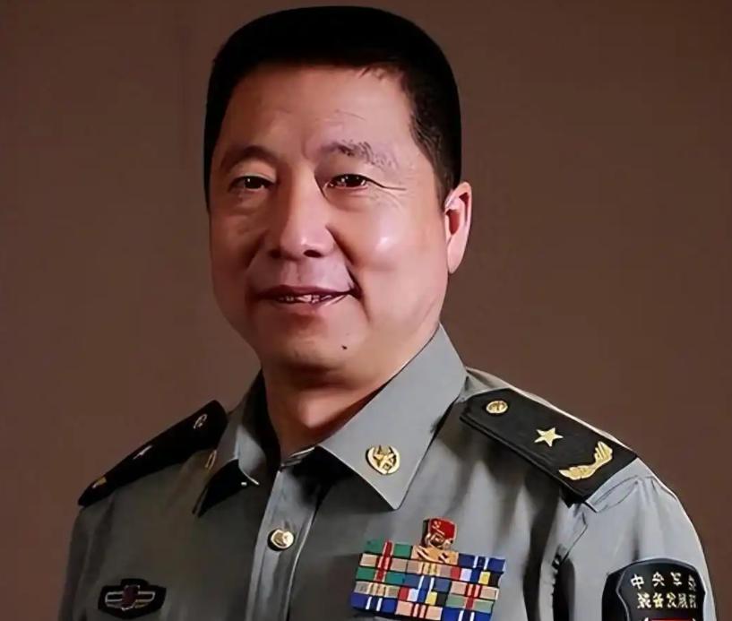 18 年过去了，航天英雄杨利伟依然是少将。很多人不平：为何不升中将？说句实话，真