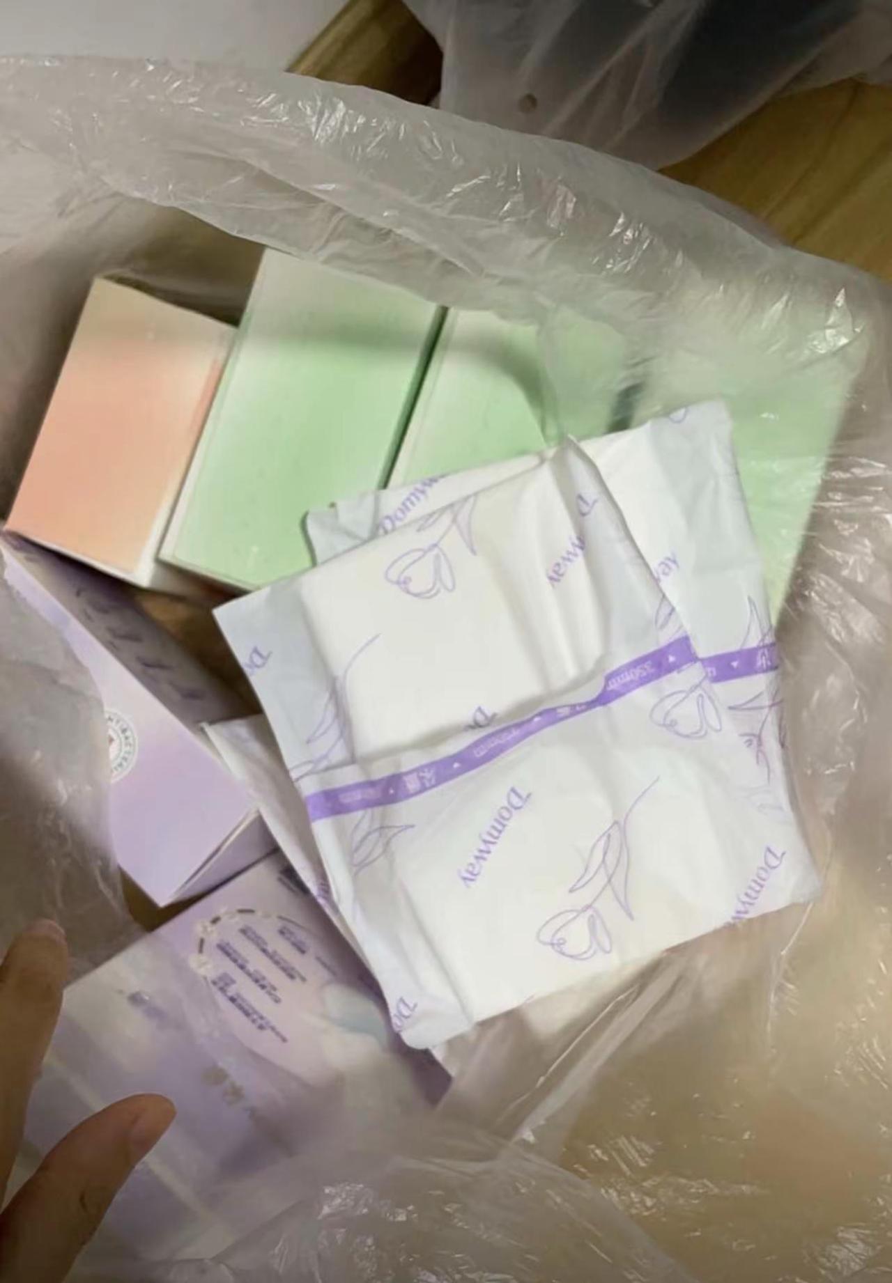 太喜欢红红宝贝，用完我还要买嘻嘻粉色限定礼盒 不停买买买 明星小卡