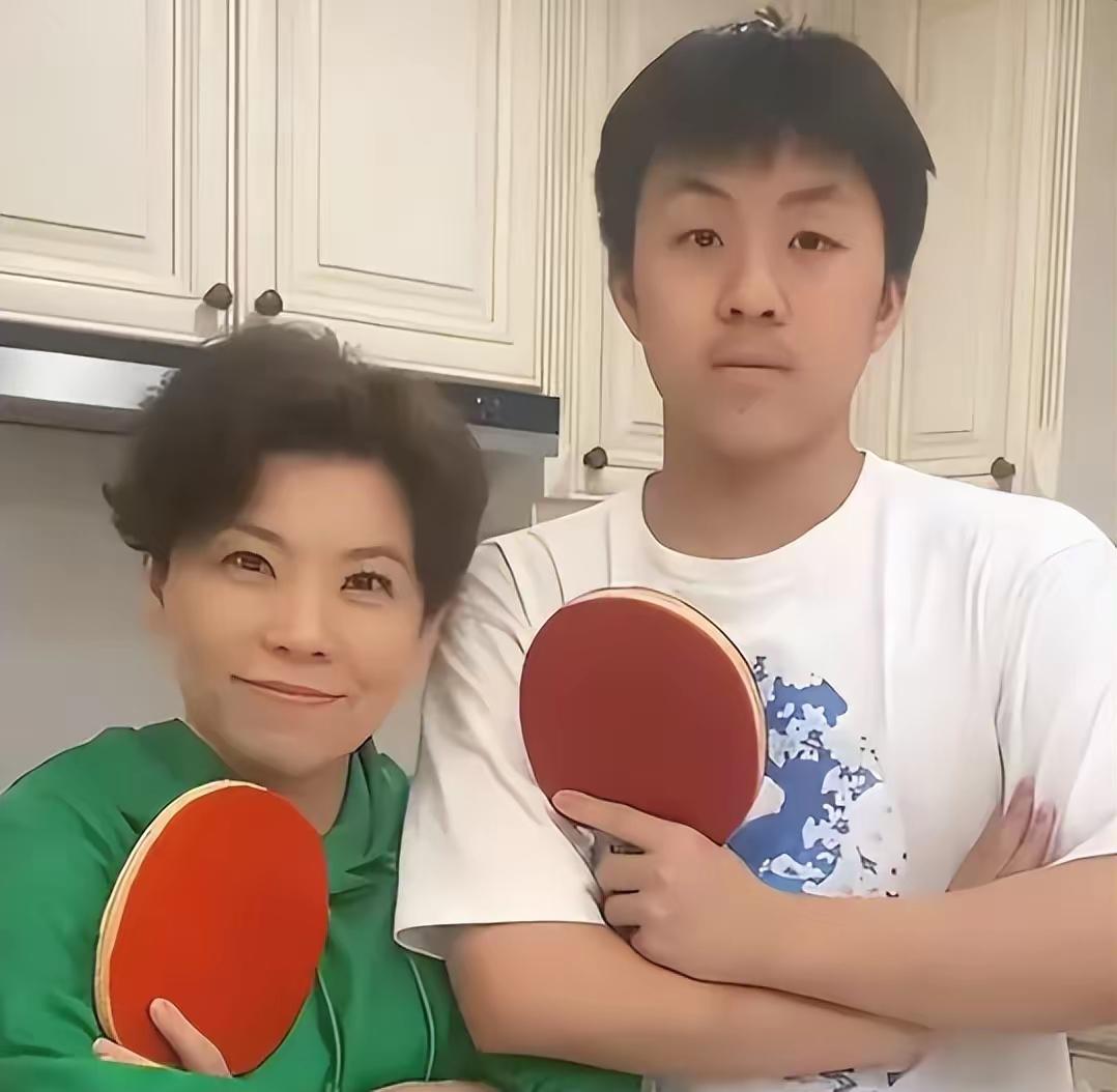 王铎：邓亚萍与儿子林瀚铭