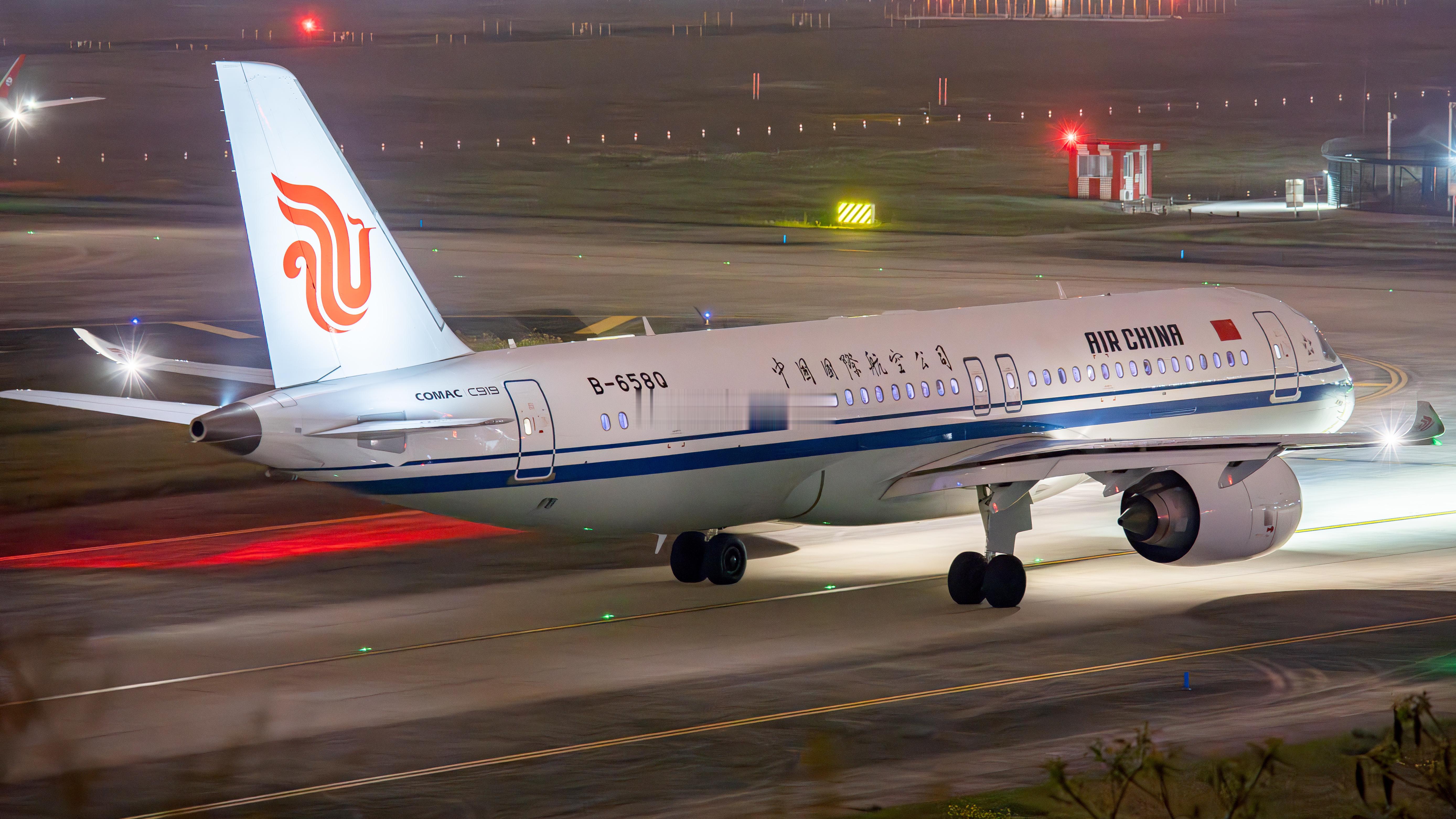 中国国际航空计划自10月25日换季起在「北京首都=南京禄口」航线投放国产大飞机C