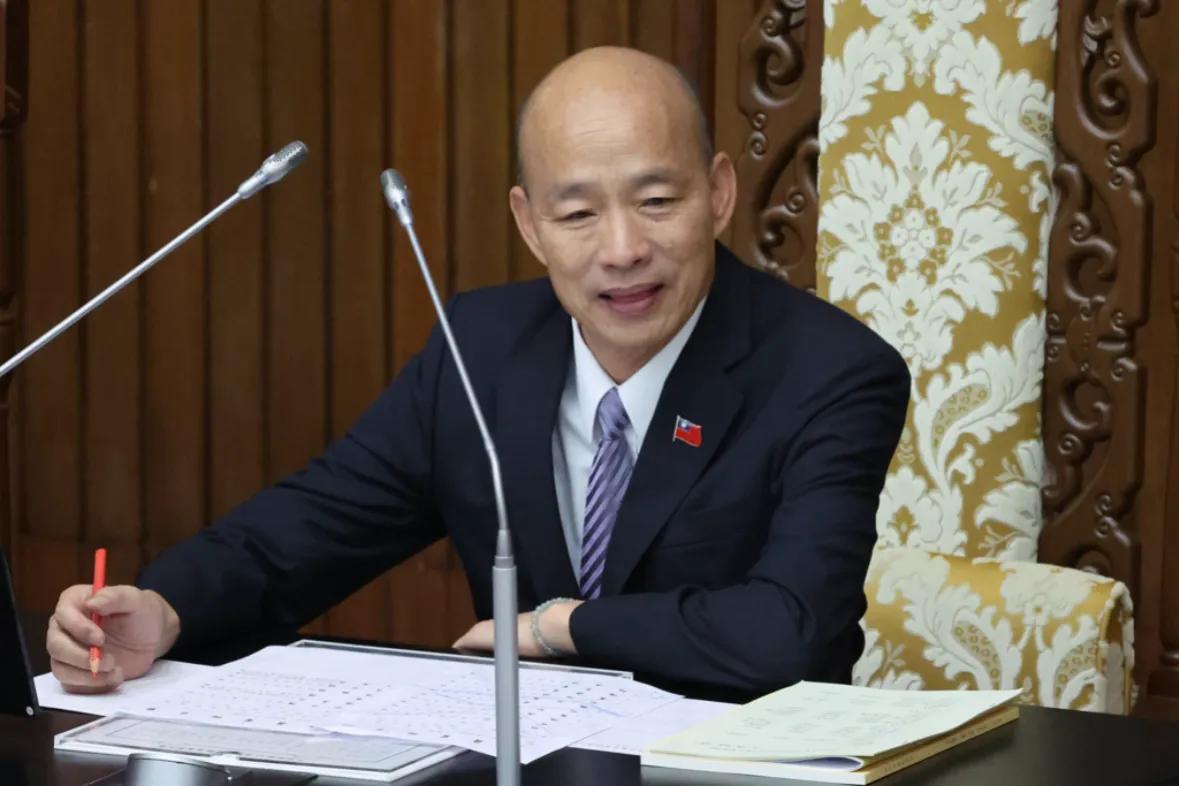 韩国瑜重获高人气，沈富雄反面解读！
日前，台民意基金会公布最新民调，四成五民眾對