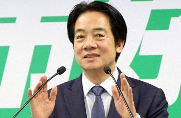 演练逃跑路线，赖清德亲自参与，美军亲自督战。台军模拟护送赖清德由办公室转移至大直