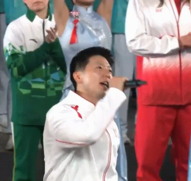 全运会闭幕式你看了吗？
我看了！
看完不得不感叹，
马龙还是太全能了，
打球六边