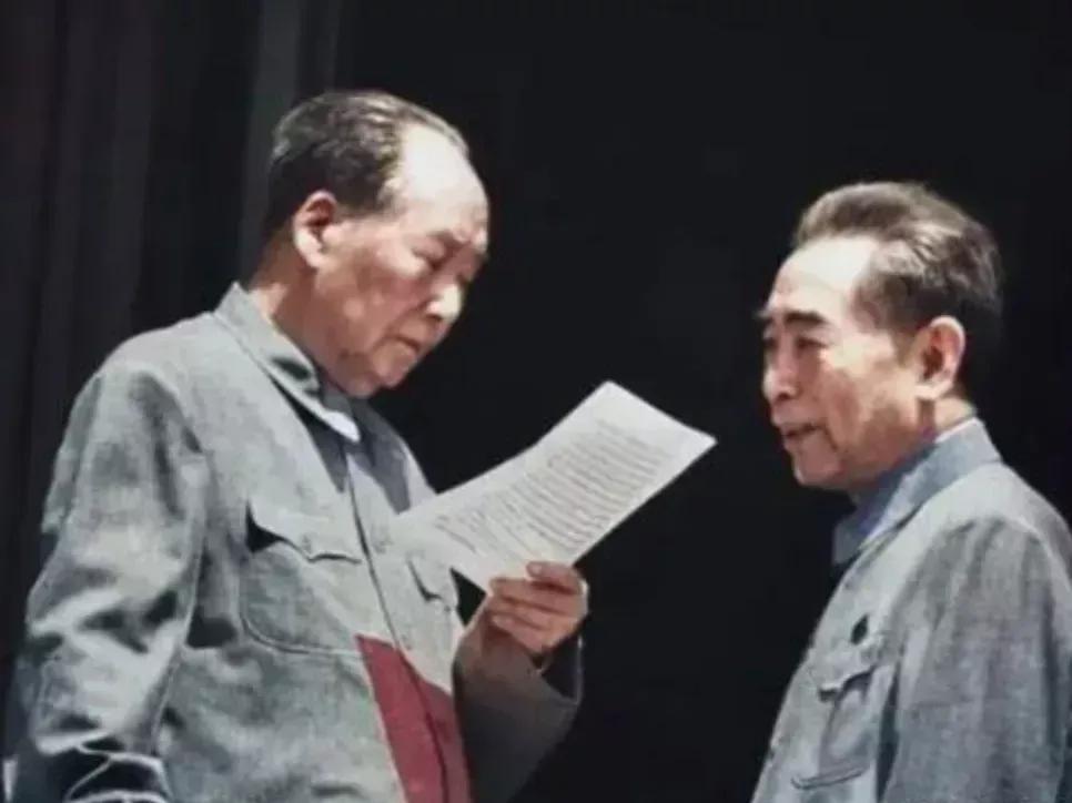 同志齐心，伟力无穷