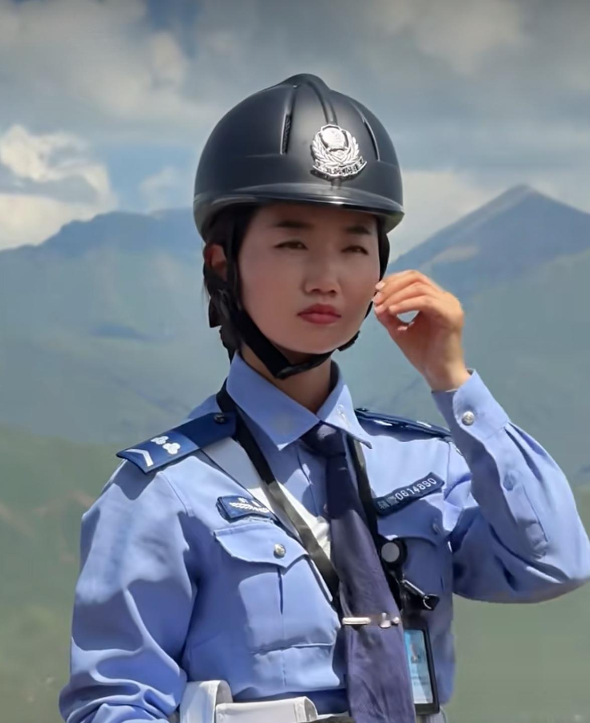 在‌草原牧区、高海拔山区有一支鲜为人知的骑在马背上的辅警队伍！

这些辅警骑马深